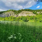 Schaeffer Mit Klimaanlage Und Freisitz Im Garten Апартаменты *