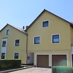 Schaeffer Mit Klimaanlage Und Freisitz Im Garten * Эссинг