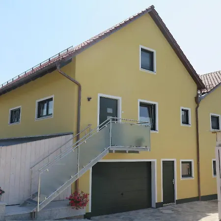 Schaeffer Mit Klimaanlage Und Freisitz Im Garten * Essing